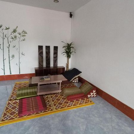 Baan Kai Hostel Baan Khai Zewnętrze zdjęcie