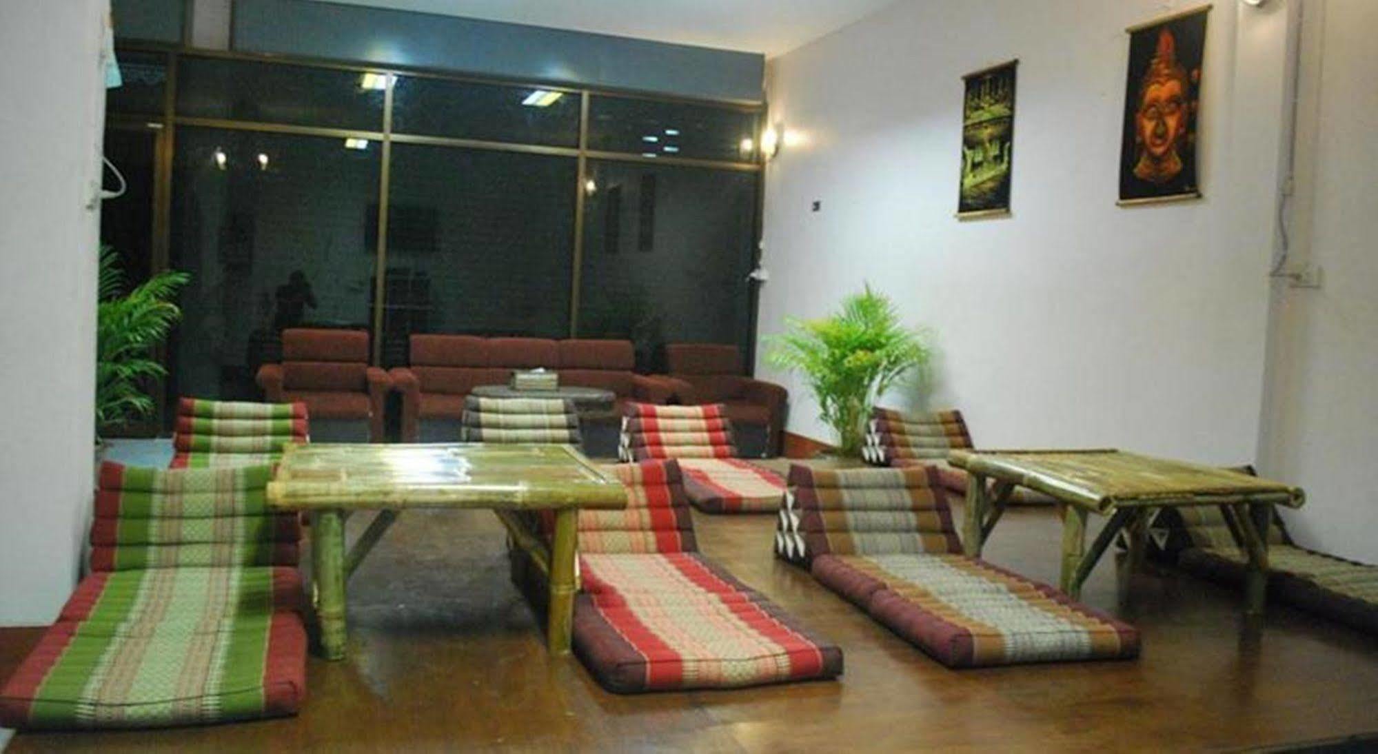 Baan Kai Hostel Baan Khai Zewnętrze zdjęcie