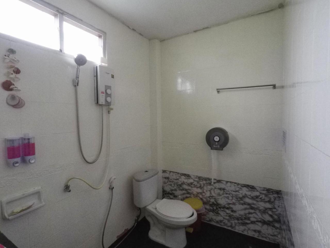 Baan Kai Hostel Baan Khai Zewnętrze zdjęcie