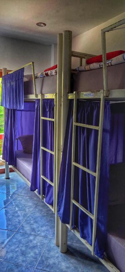 Baan Kai Hostel Baan Khai Zewnętrze zdjęcie