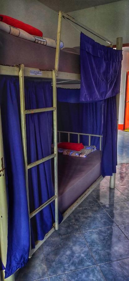 Baan Kai Hostel Baan Khai Zewnętrze zdjęcie